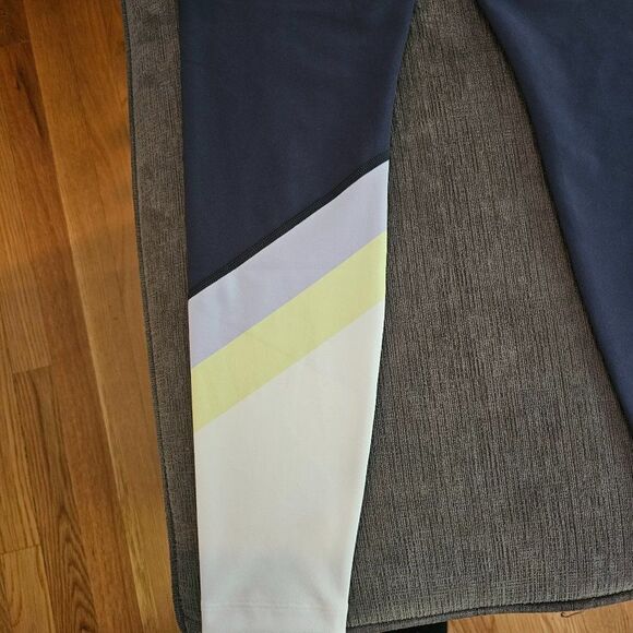 Peloton Women's Cadet High-Rise Color-block Legging Small - Picture 11 of 12